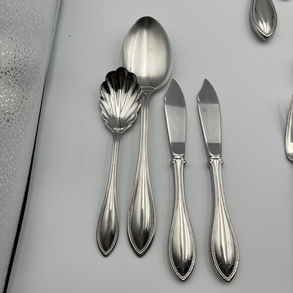 Oneida American Harmony Flatware Set For 6 Plus 4 Serving 34 Pieces In Total - Picture 7 of 8